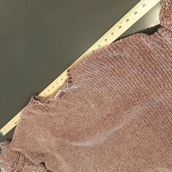 Mossimo Plush Oversized Sweater - Picture 12 of 12
